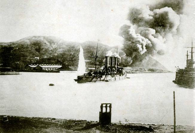 Port Arthur bajo el fuego de la artilleria japonesa
